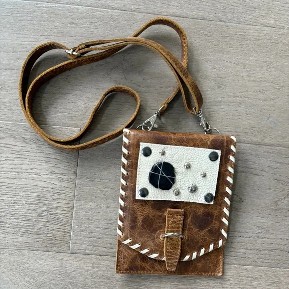 PURE DIXIE LEATHER CROSSBODY - Picture 3 of 8